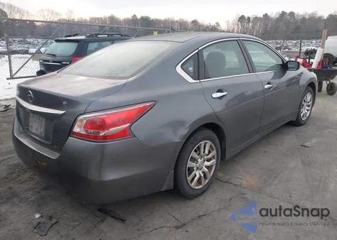 2015 Nissan Altima 2.5 S z USA, uszkodzony, nr VIN 1N4AL3AP6FN391648